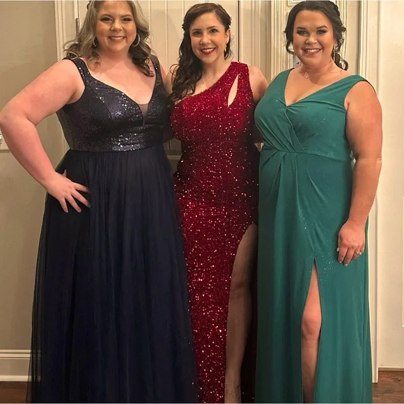 Lulus Velvet/Sequin Red One Shoulder Dress Size L - Picture 9 of 9